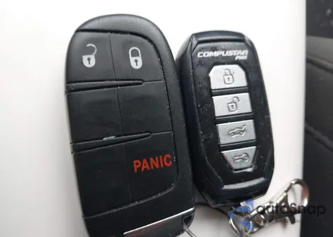 2018 Jeep Compass Sport z USA, uszkodzony, nr VIN 3C4NJCAB1JT123198